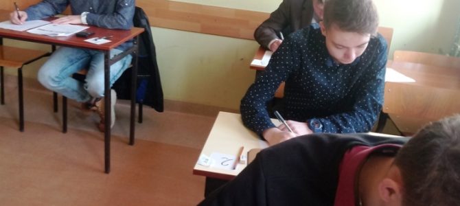 KIEROWCA MECHANIK – oni pierwsi zmierzyli się z takim egzaminem! KIEROWCA MECHANIK – oni pierwsi zmierzyli się z takim egzaminem!